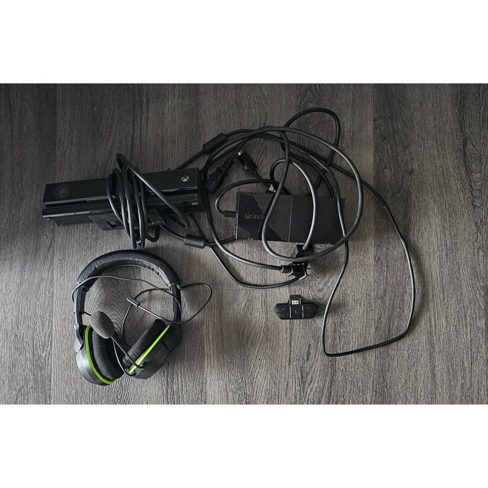 Microsoft XBOX One Accessories‎